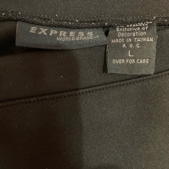 Express miniskirt - Picture 3 of 3